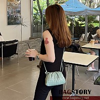 보테가베네타 만두 클러치백 576227