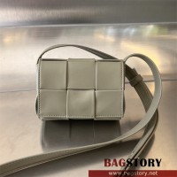 보테가베네타 미니 카세트백 667048