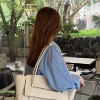 보테가베네타 맥시 아르코 인트레치아토 토트백