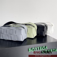 보테가베네타 BV 스몰 브릭 카세트백 729251