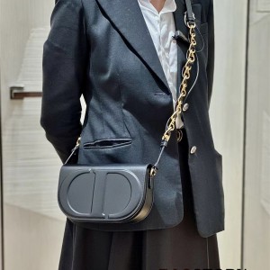 디올 DIOR CD SIGNATURE 스트랩백