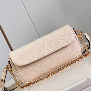 루이비통 Louis Vuitton 월릿 온 체인 아이비 M82210
