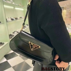 프라다 PRADA 신상 브러쉬드 가죽 숄더백 1BD345