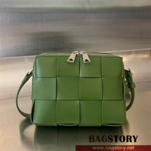 보테가베네타 BV 카세트 카메라백 730027