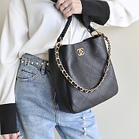 샤넬 CHANEL 호보백
