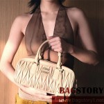 미우미우 MIUMIU 마테라쎄 핸드백 5BB148