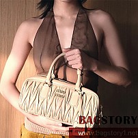 미우미우 MIUMIU 마테라쎄 핸드백 5BB148