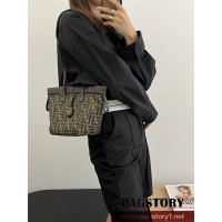 펜디 FENDI 신상 미니 오리가미백  8092B68