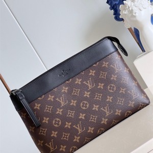 루이비통 Louis Vuitton 포쉐트 보야주 수플 파우치백 클러치백 M82543