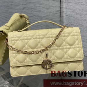 디올 DIOR 신상 미스 크로스백 24cm