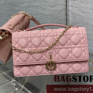 디올 DIOR 신상 미스 크로스백 24cm