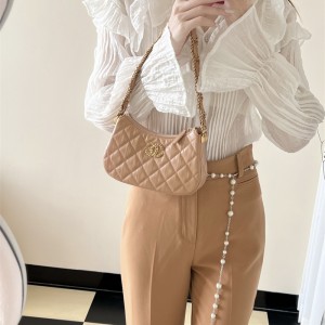 샤넬 CHANEL 신상 23K 19 호보백 미니 AP3647