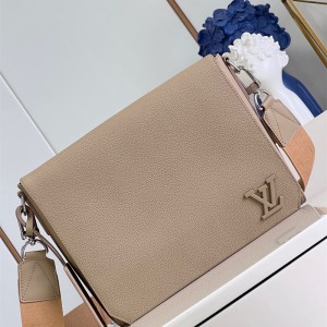 루이비통 Louis Vuitton  테이크오프 메신저백 M23709