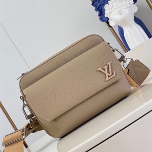 루이비통 Louis Vuitton  패스트라인 메신저 M23710