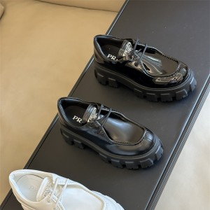 프라다 PRADA 로퍼 구두 슈즈