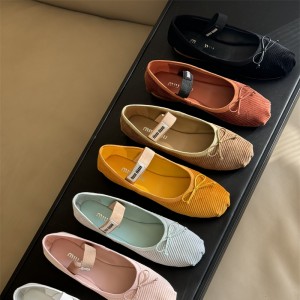 미우미우 MIUMIU 로퍼 구두 슈즈