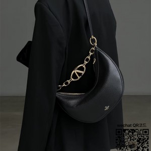 발렌티노 Valentino 브이로고 문 스몰 소프트 그레인 송아지 가죽 체인 호보 백