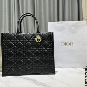 디올 DIOR 신상 레이디 토트백 41.5cm