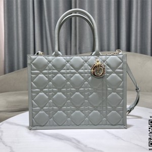 디올 DIOR 신상 레이디 토트백 36cm