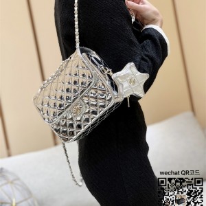 샤넬 CHANEL 신상 24C 크로즈 백팩 실버 AS4649