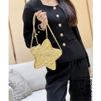 샤넬 CHANEL 신상 레터링 스타 크로스백 별가방 AS4579