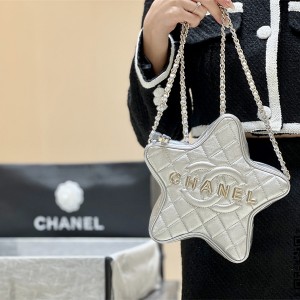 샤넬 CHANEL 신상 레터링 스타 크로스백 별가방 AS4579