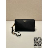 프라다 PRADA 나일론 파우치백 1NS693