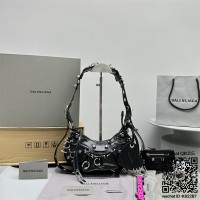 발렌시아가 BALENCIAGA 르카골 크로스백