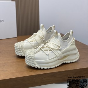 아르마니 스니커즈