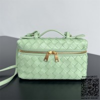 보테가베네타 BV 스트랩 장식의 베니티 케이스 789109