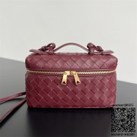 보테가베네타 BV 스트랩 장식의 베니티 케이스 789109