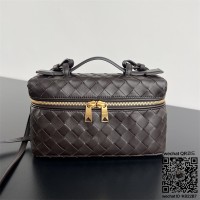 보테가베네타 BV 스트랩 장식의 베니티 케이스 789109