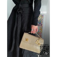 샤넬 CHANEL 램스킨 박스 핸들백 토트백 AS6025