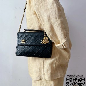 샤넬 CHANEL 램스킨 박스 핸들백 토트백 AS6025