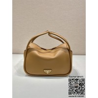 프라다 PRADA 신상  가죽 핸드백 1BA451