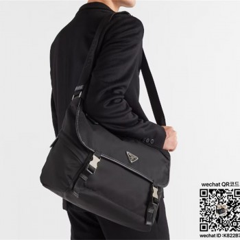 프라다 Prada 남성  리나일론 및 사피아노 가죽 숄더백 2VD052