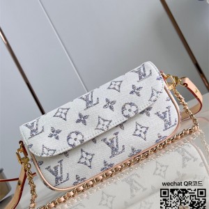 루이비통 Louis Vuitton 월릿 온 체인 아이비 M83499