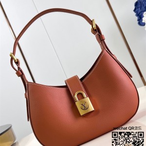 루이비통 Louis Vuitton  로우 키 숄더 백 M24885