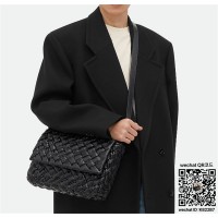 보테가베네타 BV 럼플 메신저백 776519