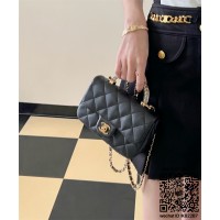 샤넬 CHANEL 뉴미니 탑핸들 램스킨 금장 플랩백