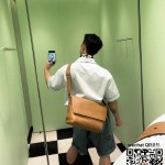 프라다 PRADA 신상 가죽 숄더백 2VD068