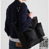 프라다 PRADA 신상  리나일론 및 가죽 토트백 2VG120