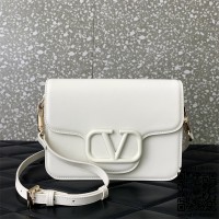 발렌티노 Valentino  브이로고 시그니쳐 콜렉션