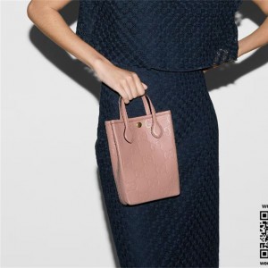 구찌 GUCCI GG 스트랩 수퍼 미니백 790133