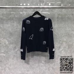 톰브라운 THOM BROWNE 스웨터