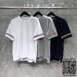 톰브라운 THOM BROWNE 반팔티 남성용