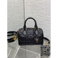 디올 DIOR 신상 그루브20백