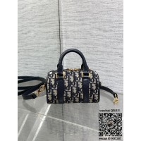 디올 DIOR 신상 그루브17백