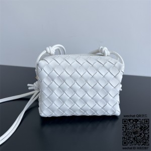 보테가베네타 BV 루프 미니 크로스백 723547