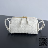 보테가베네타 BV 인트레치아토 콘서트 파우치 794258